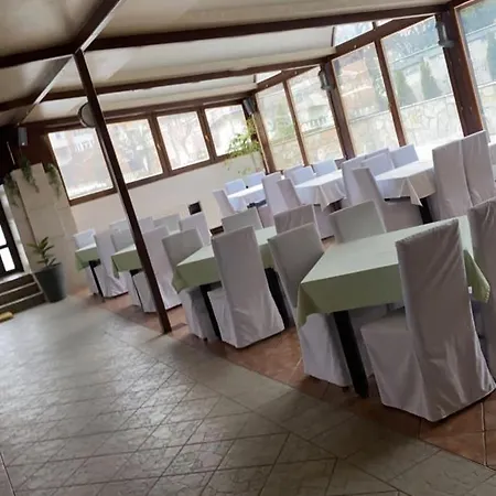 Inn Pozarevac *